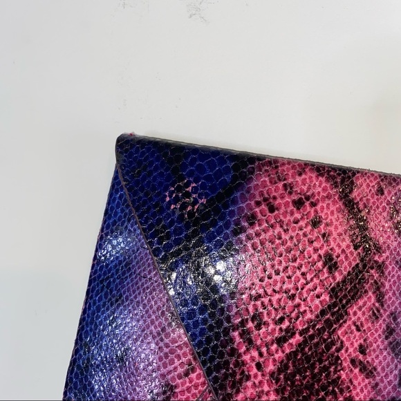 BCBGMaxArzia Pink Purple Snakeskin Leather Envelope Clutch - Picture 3 of 10